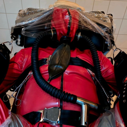 Latex Ästhetik - Foto 20 von 22