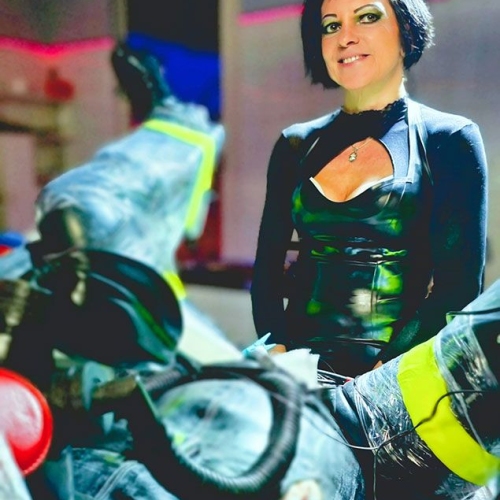 Bizarräztin Lady Dana - Foto 1 von 18