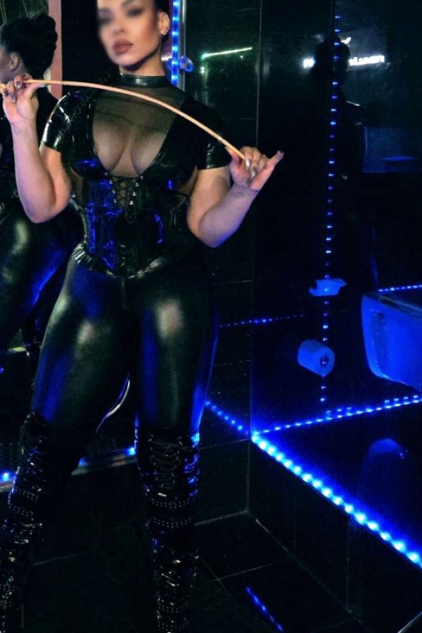 Lady Samantha Fox